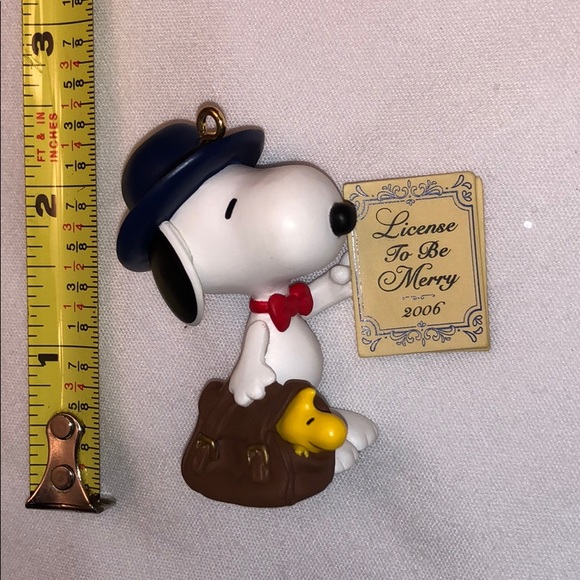 Hallmark Keepsake Ornaments Peanuts Collection - Picture 5 of 8